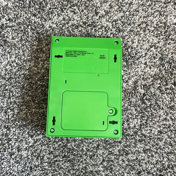 Mini Arcade Frogger Machine - Picture 3 of 4